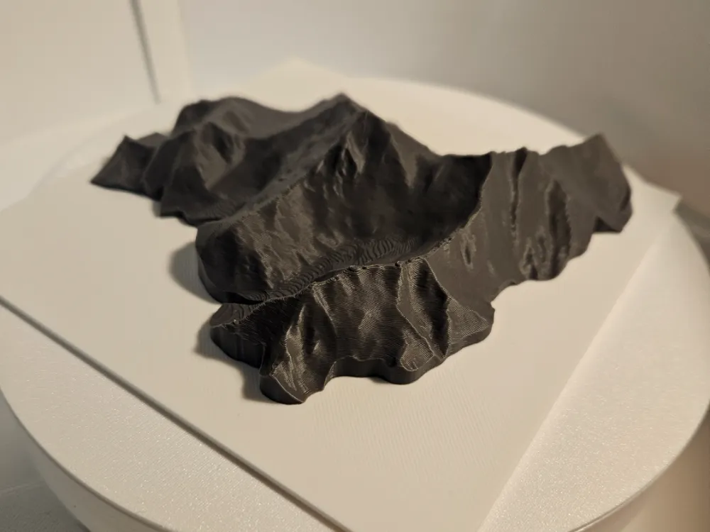 Modelo em Escala do Monte Everest